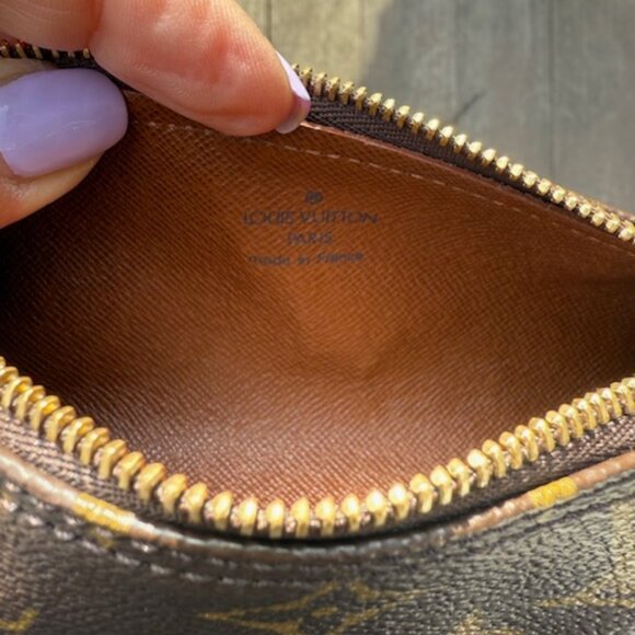 LOUIS VUITTON Monogram Pochette Papillon - Picture 6 of 8